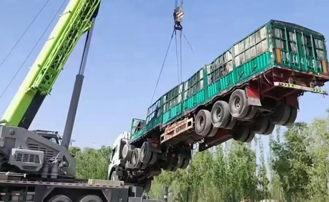 灵山道路脱困救援案例